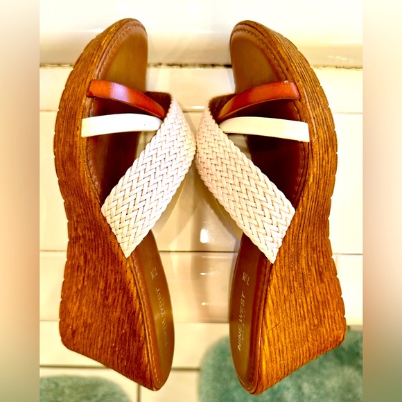Nine West Sandals!/“Beach House”/Made in Italy! White/tan/size-7.5 - Picture 2 of 8